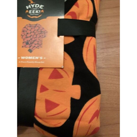 HYDE And EEK Women's 2 Piece Pajama Pant Set Halloween Pumpkins Size 4X - Picture 2 of 16